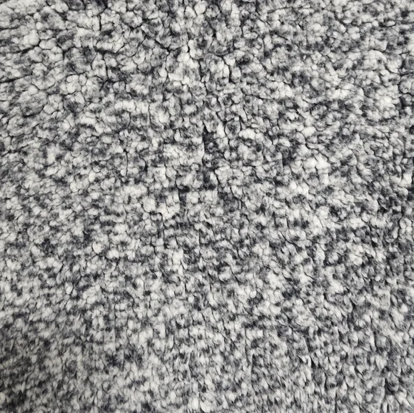 Coffee Shop New York Gray White Half Zip Faux Fur Fuzzy Soft Pullover w/ Pockets - Picture 3 of 5